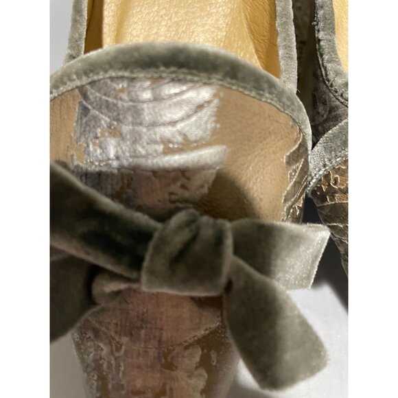 Elegant Gussaci Leather Velvet Bow Kitten Heels Size 38 Embossed Design Pointed - Picture 14 of 16